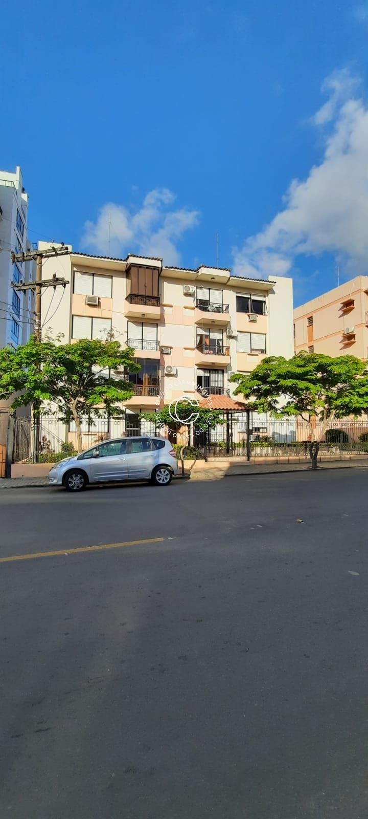 Apartamento à venda com 3 quartos, 109m² - Foto 1