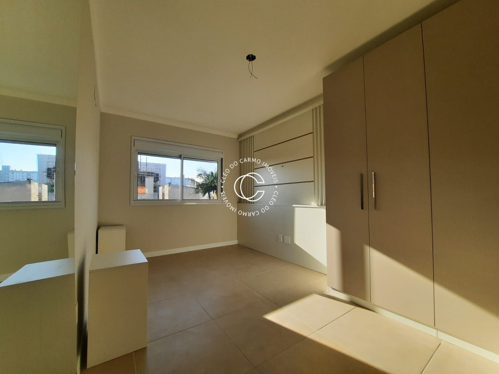 Apartamento à venda com 2 quartos, 69m² - Foto 3