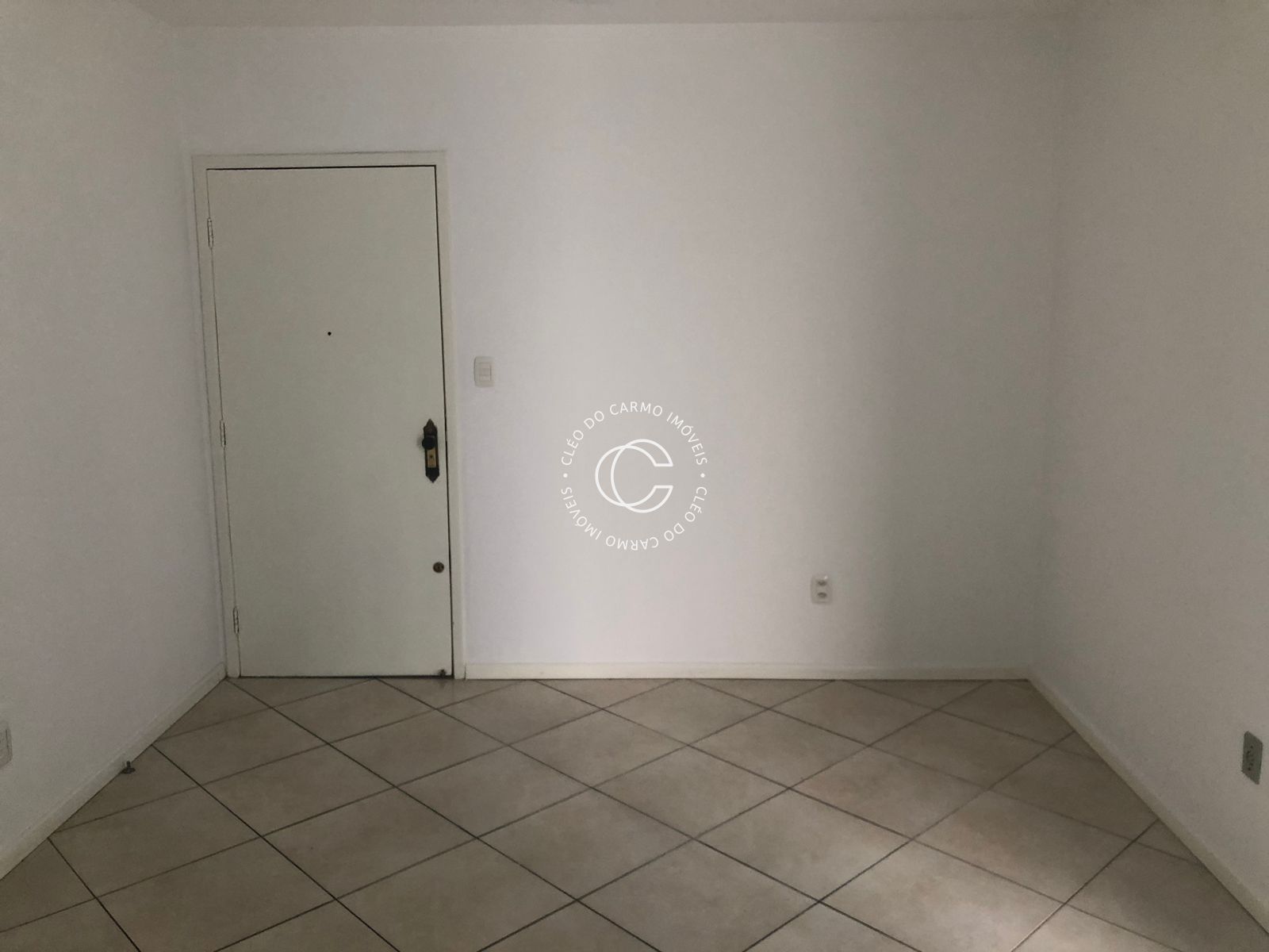 Apartamento à venda com 2 quartos, 87m² - Foto 4