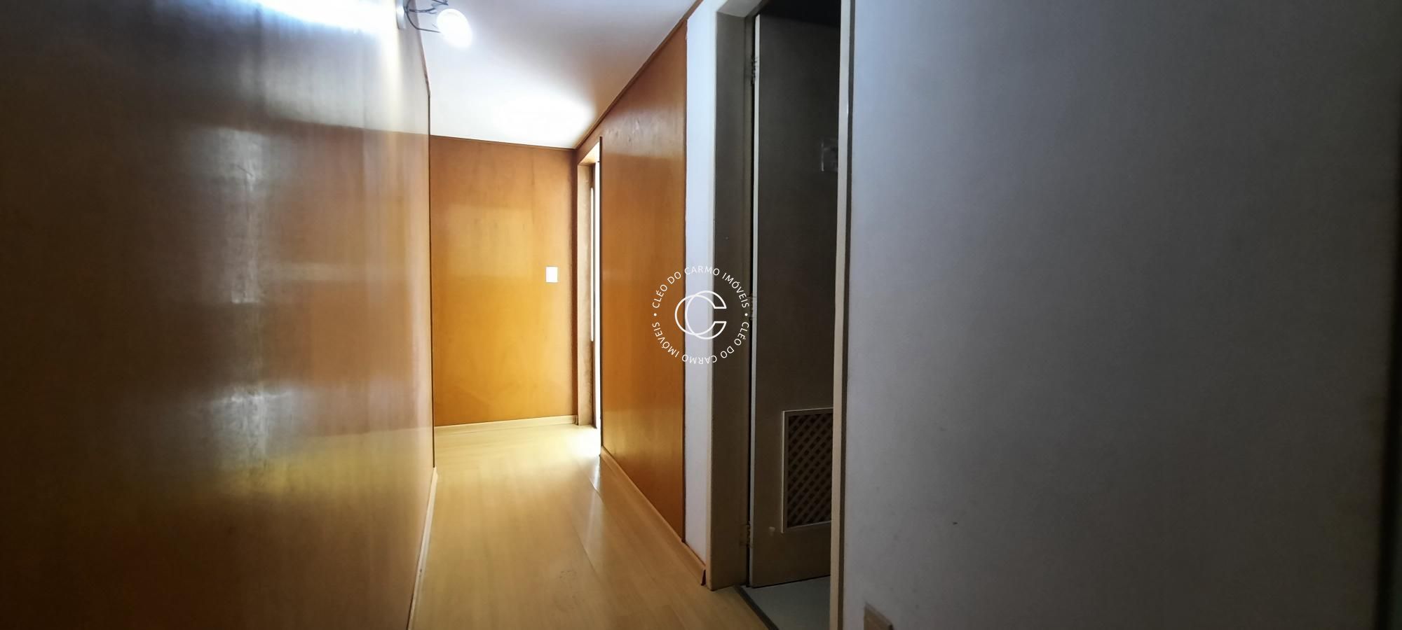 Conjunto Comercial-Sala à venda com 4 quartos, 140m² - Foto 1