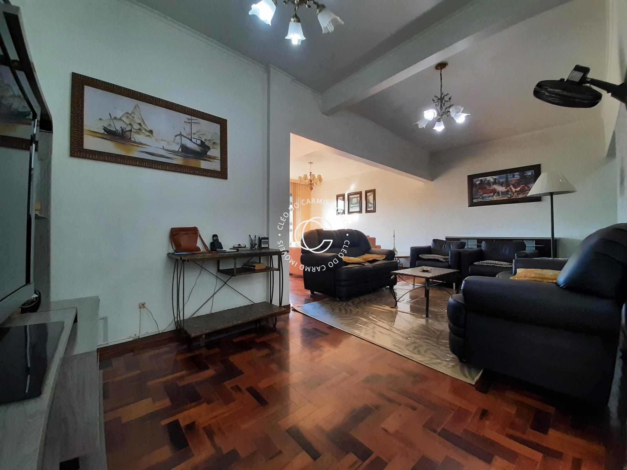 Apartamento à venda com 3 quartos, 150m² - Foto 1