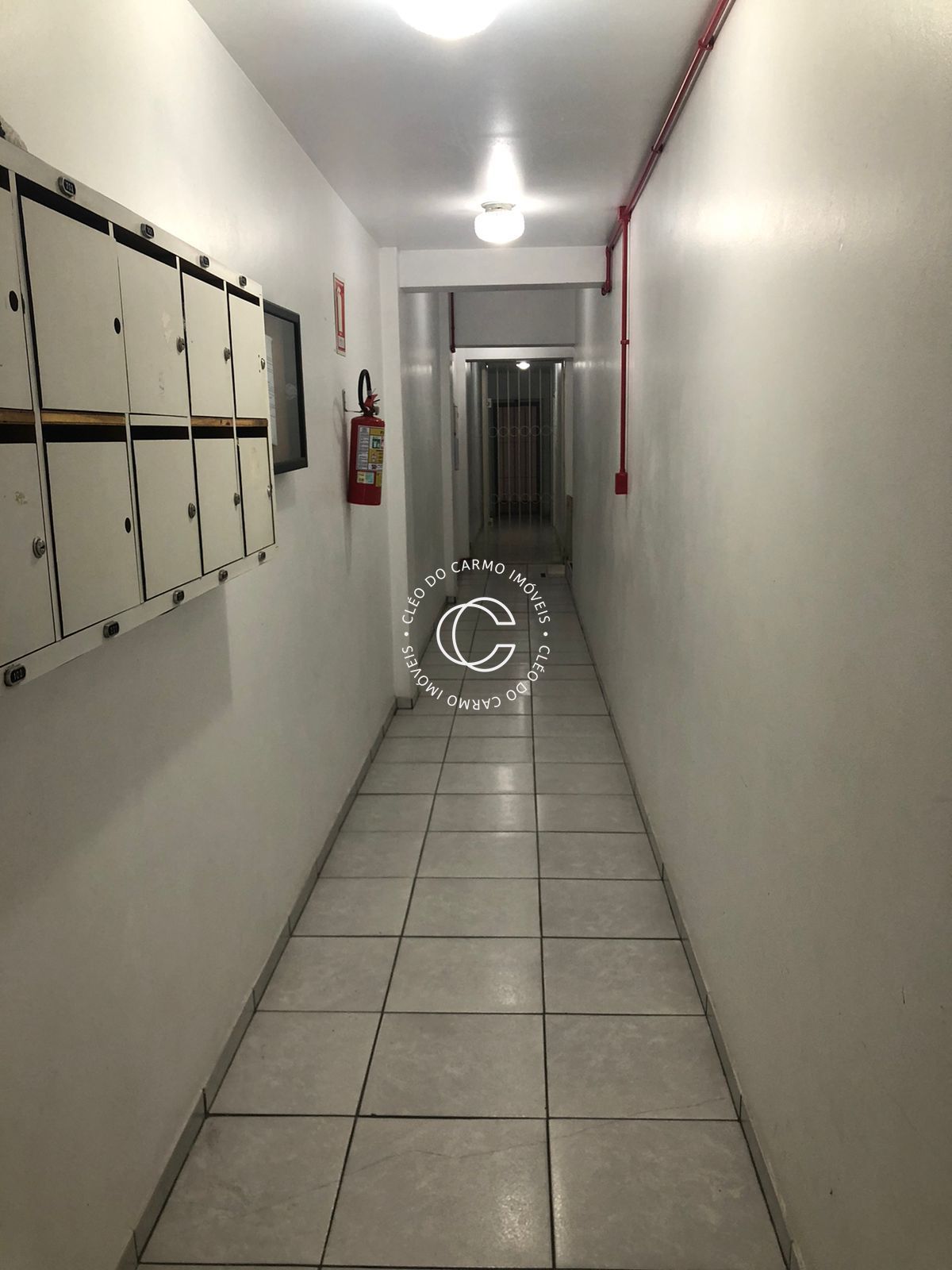 Apartamento à venda com 2 quartos, 87m² - Foto 2