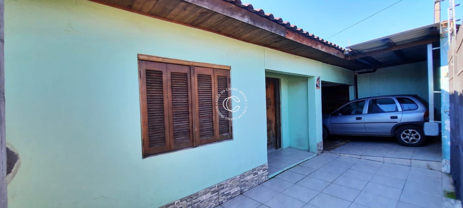 Casa à venda com 3 quartos, 146m² - Foto 1