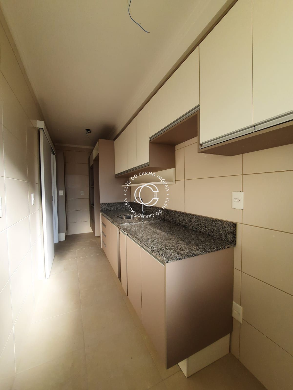 Apartamento à venda com 2 quartos, 69m² - Foto 1