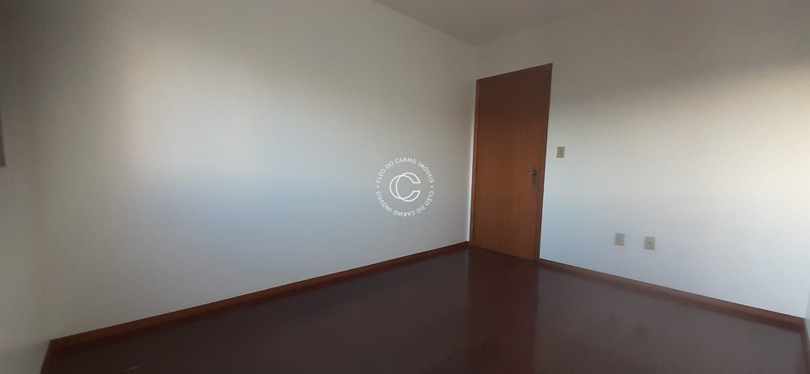 Apartamento à venda com 2 quartos, 75m² - Foto 4