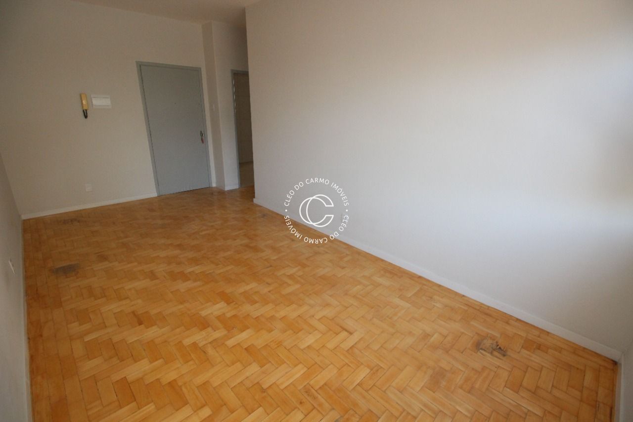 Apartamento à venda com 2 quartos, 69m² - Foto 3