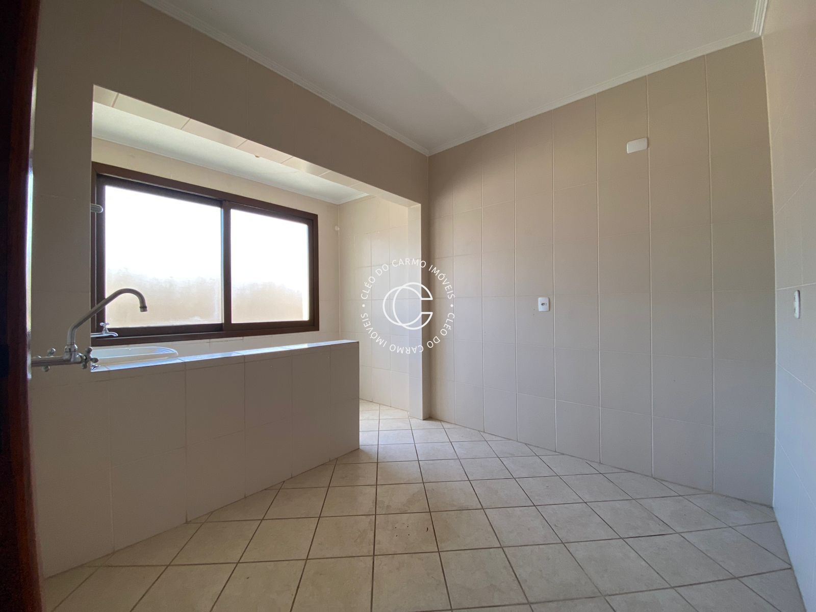 Apartamento à venda com 2 quartos, 65m² - Foto 4