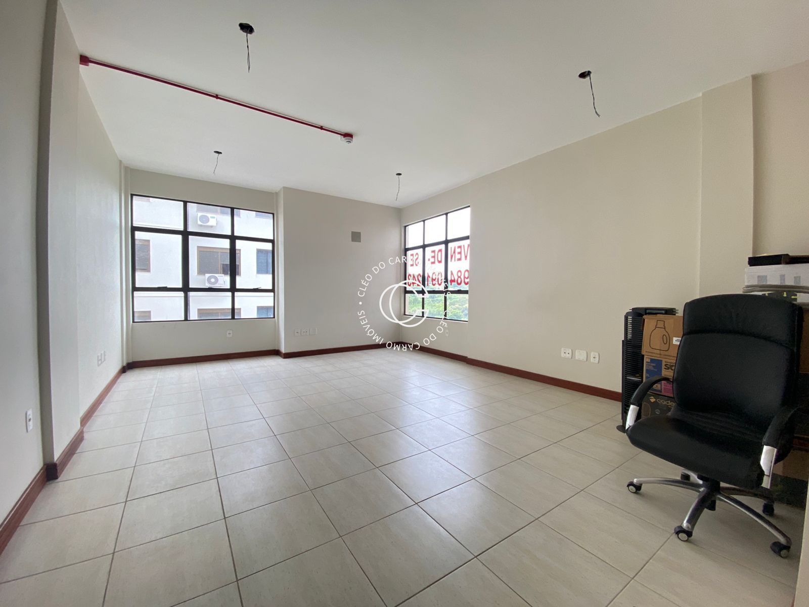 Conjunto Comercial-Sala à venda com 1 quarto, 36m² - Foto 2