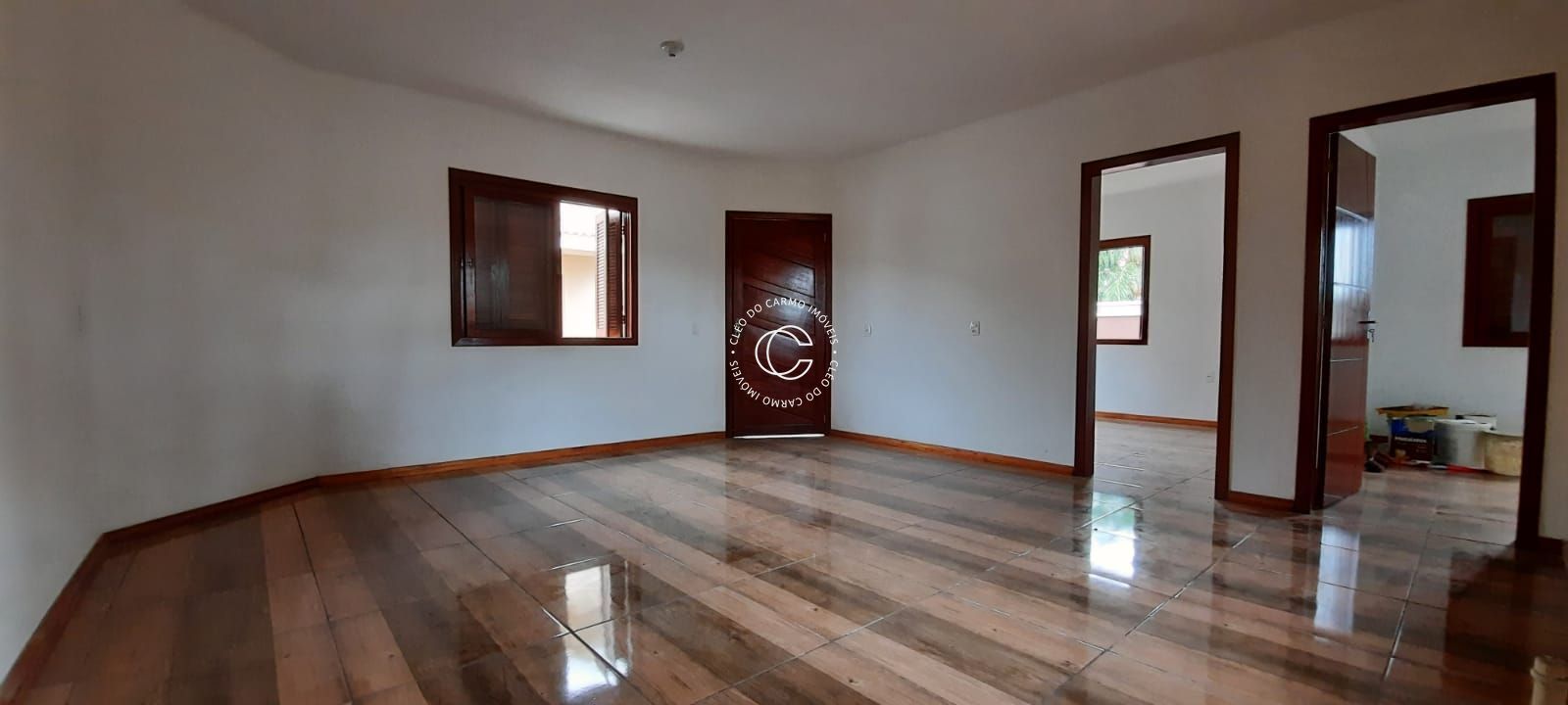 Casa à venda com 2 quartos, 68m² - Foto 2