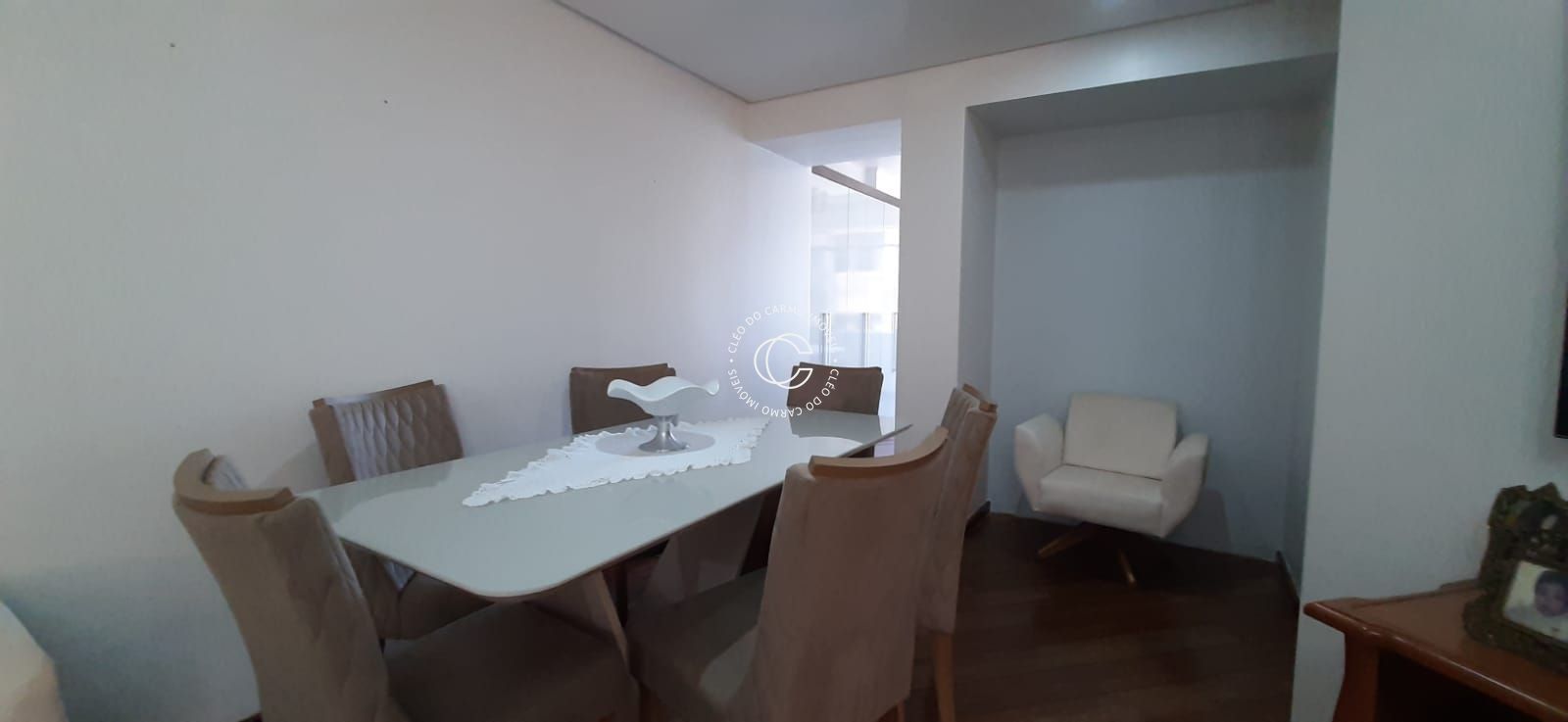 Apartamento à venda com 2 quartos, 103m² - Foto 3