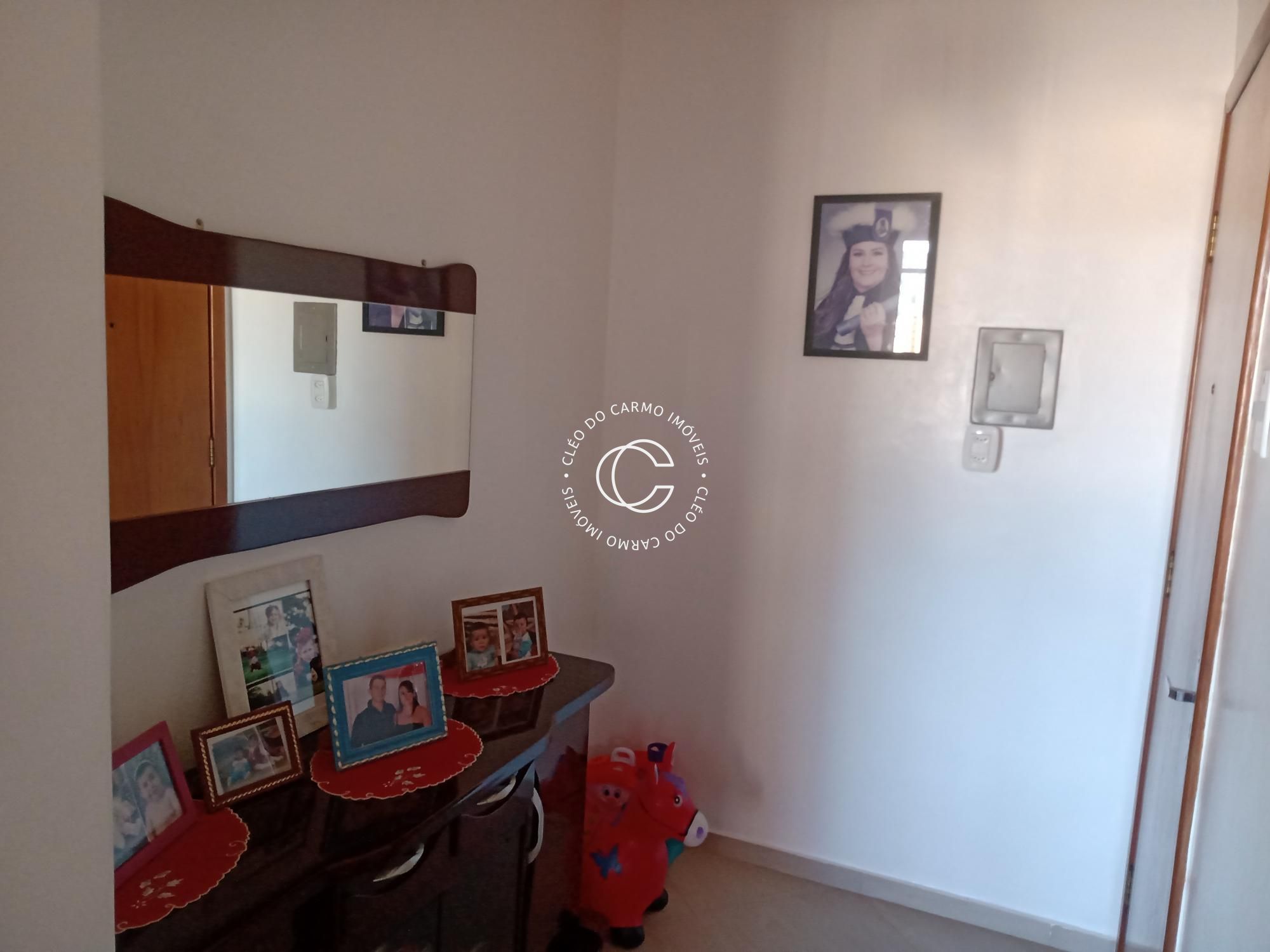 Apartamento à venda com 3 quartos, 107m² - Foto 2