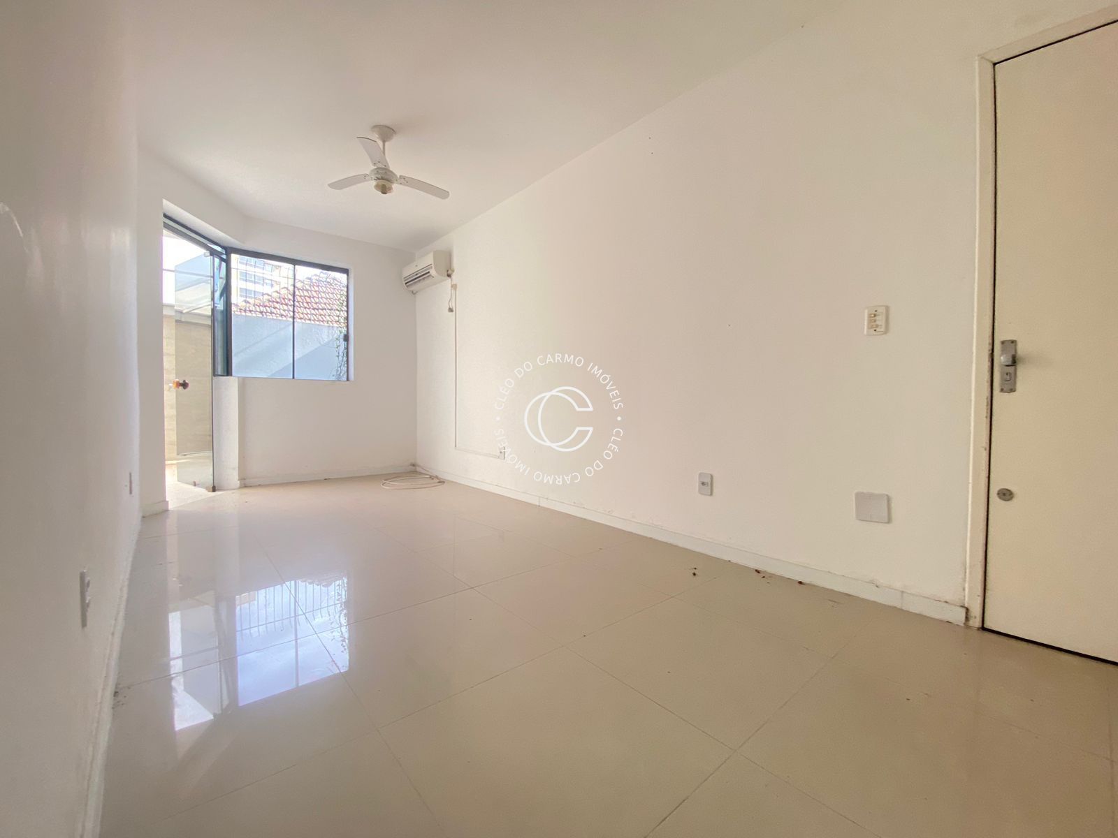 Apartamento à venda com 1 quarto, 47m² - Foto 3