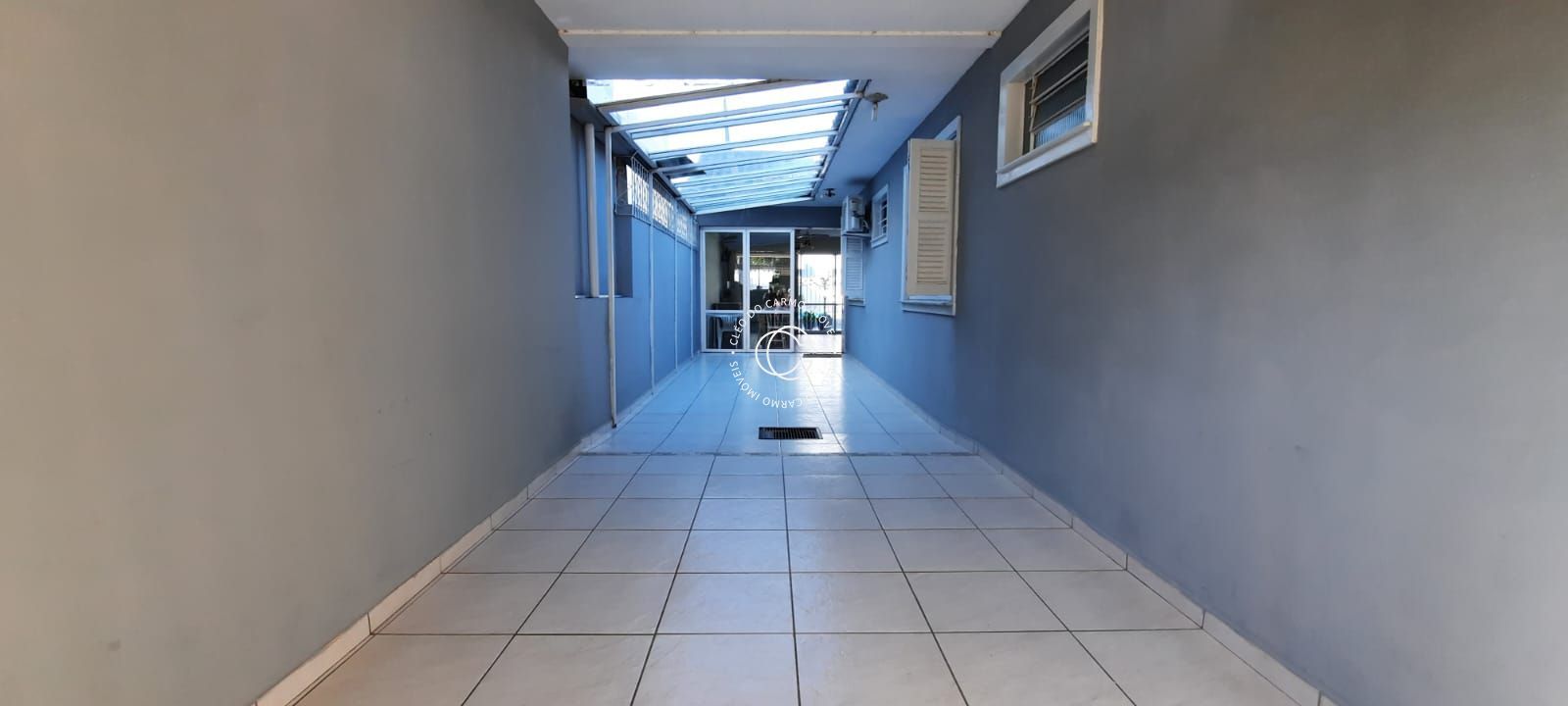 Casa à venda com 3 quartos, 180m² - Foto 2