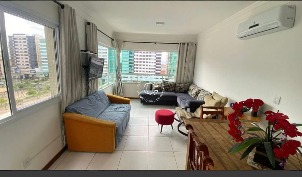 Apartamento à venda com 2 quartos, 70m² - Foto 7