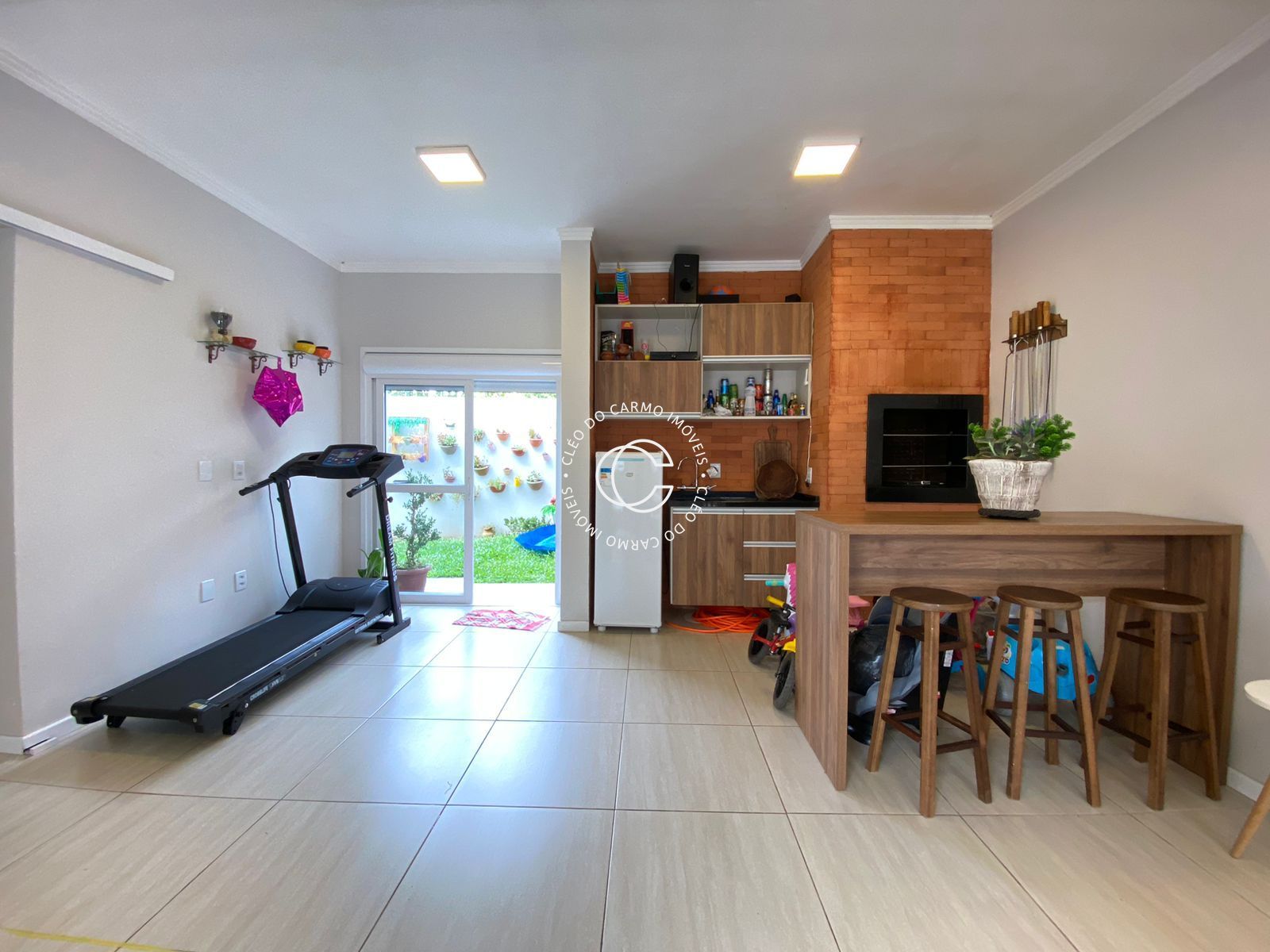 Casa à venda com 3 quartos, 154m² - Foto 7