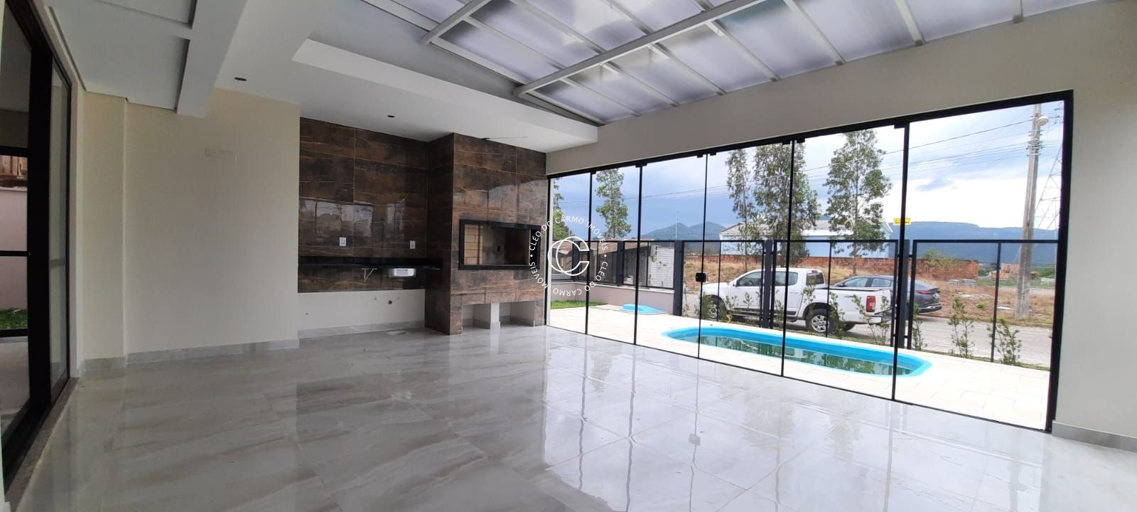 Casa à venda com 3 quartos, 228m² - Foto 5