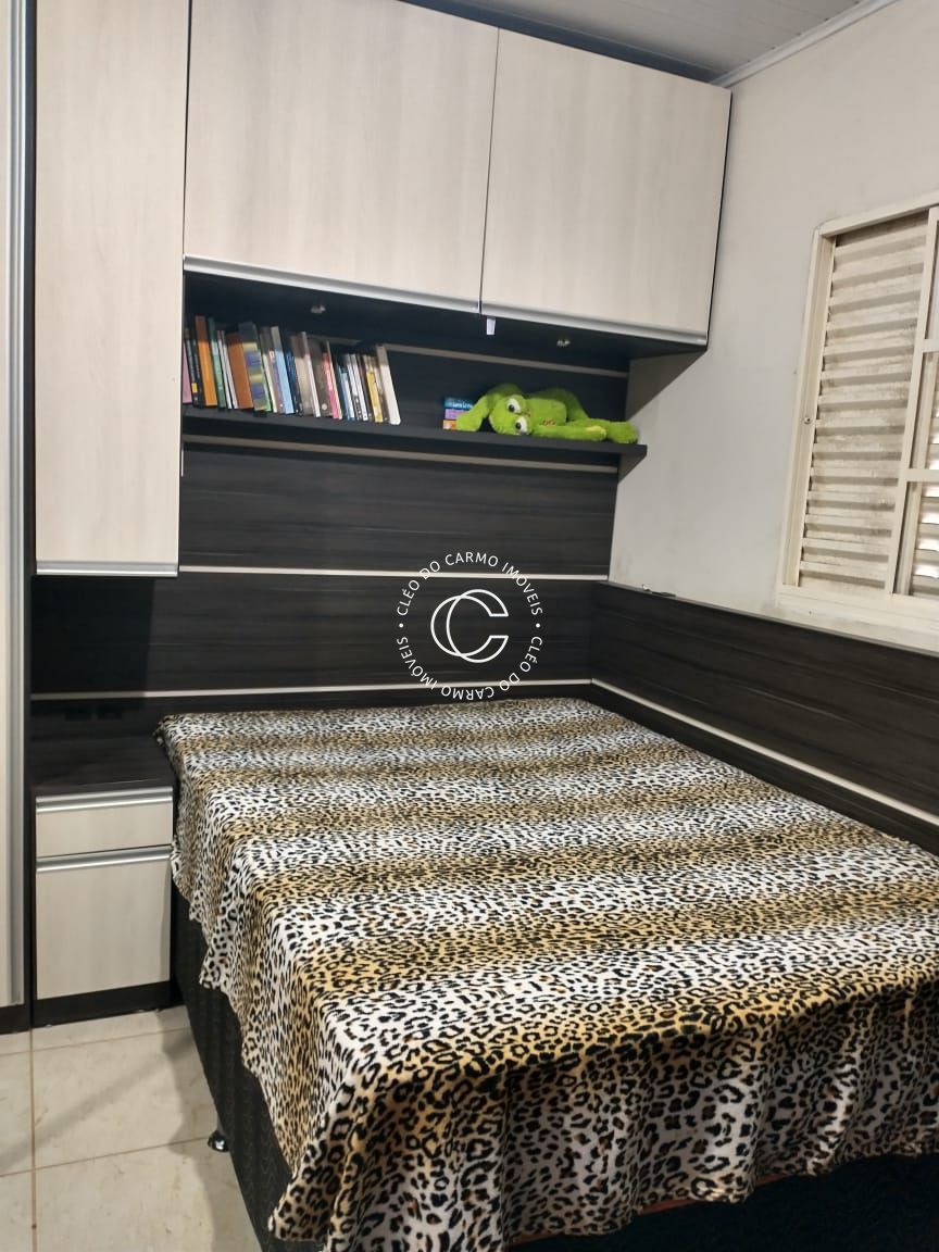 Casa à venda com 2 quartos, 72m² - Foto 5