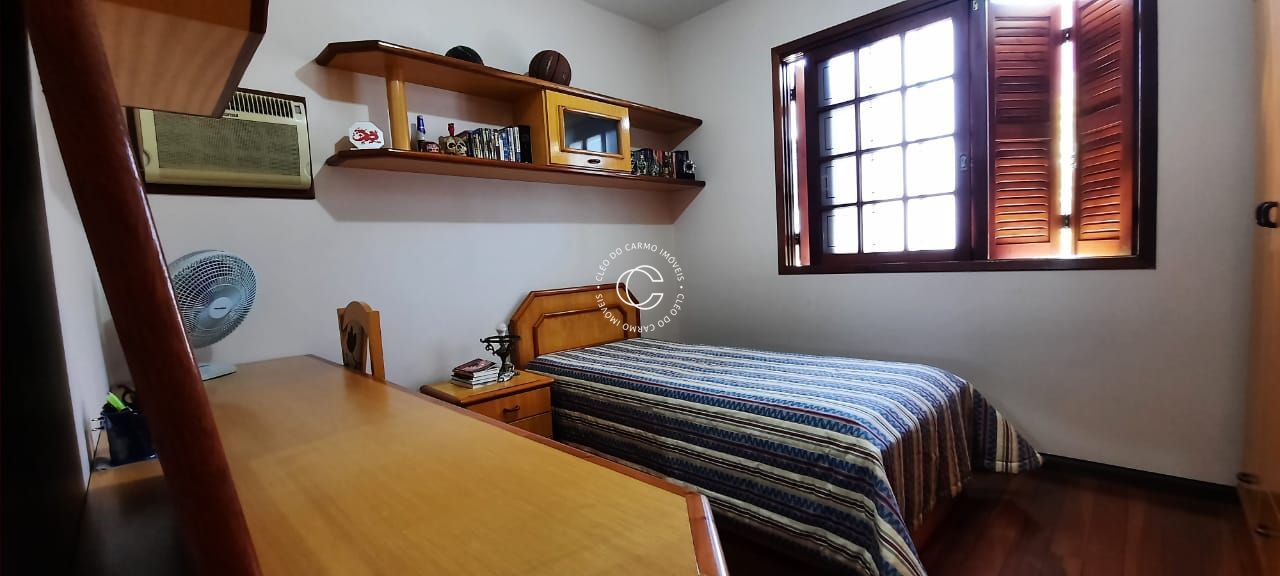 Casa à venda com 3 quartos, 250m² - Foto 13