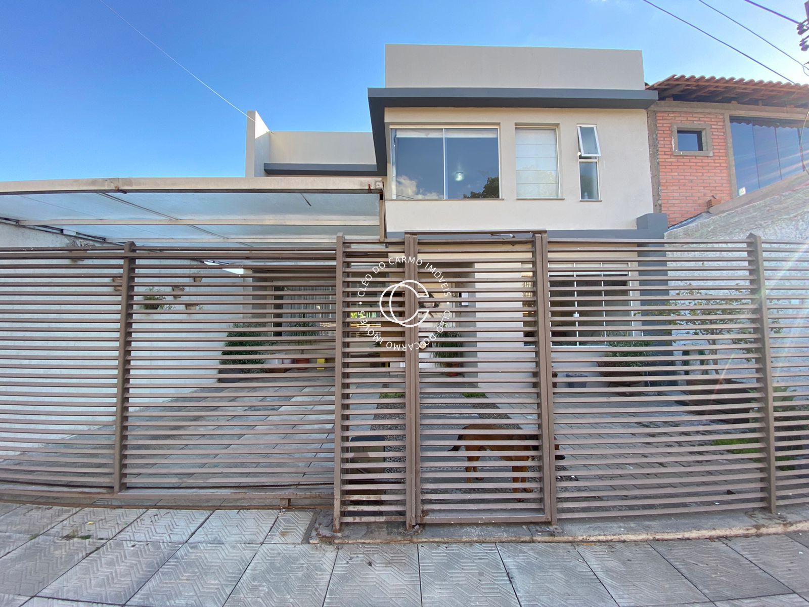 Casa, 4 quartos, 256 m² - Foto 1