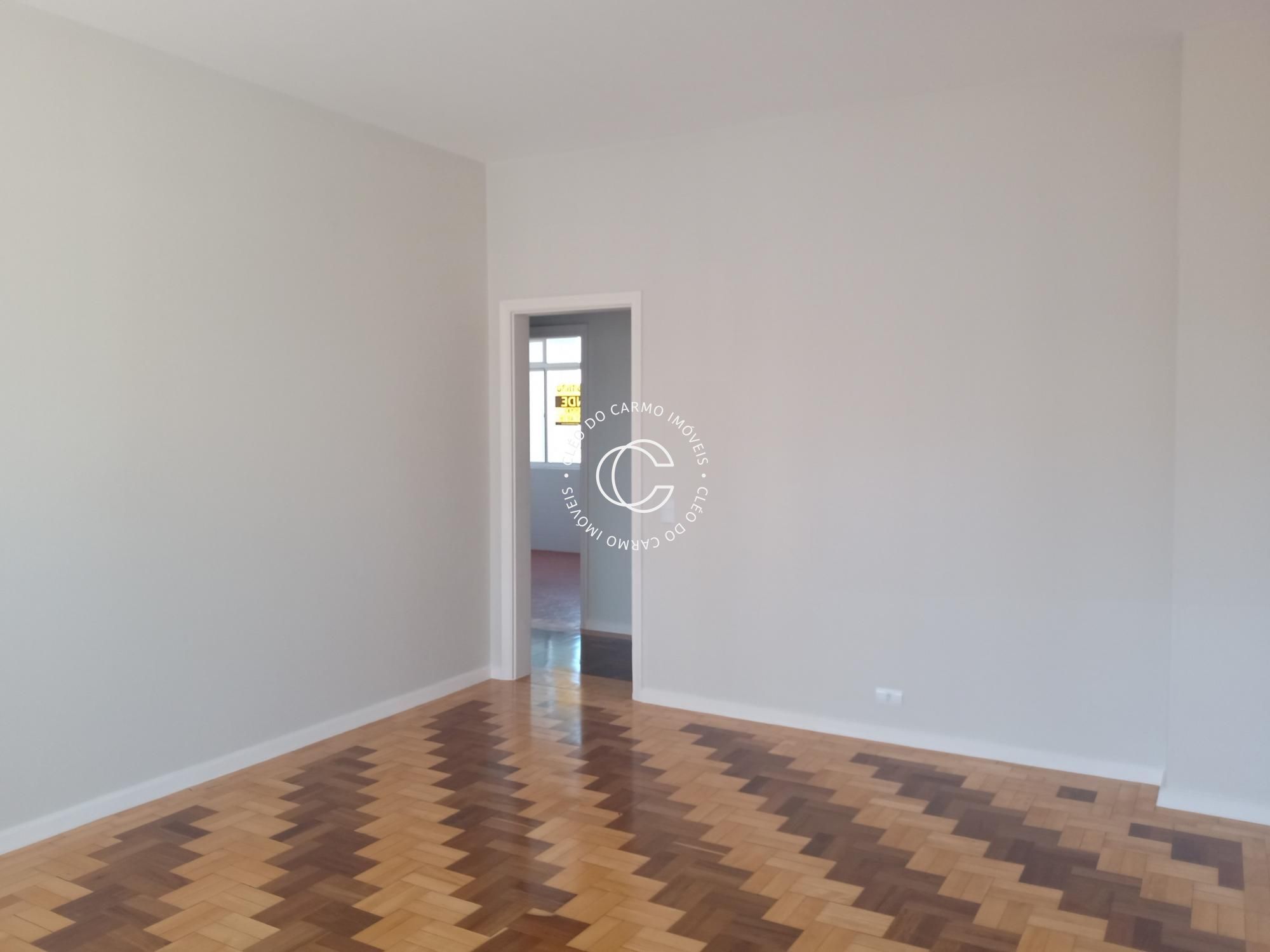 Apartamento à venda com 2 quartos, 108m² - Foto 2