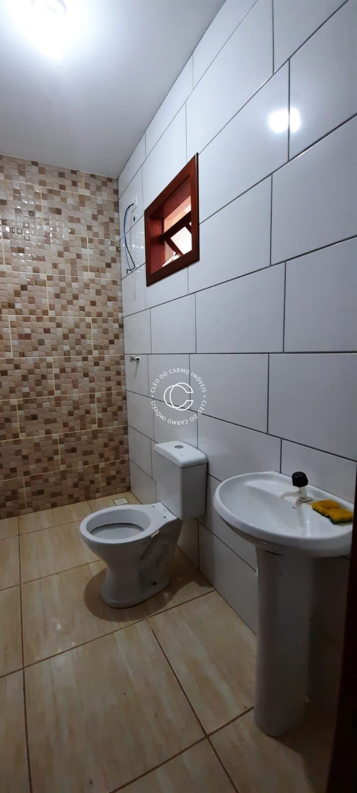 Casa à venda com 2 quartos, 68m² - Foto 4