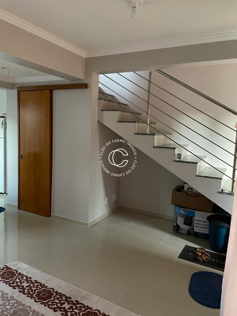 Casa à venda com 2 quartos, 75m² - Foto 8