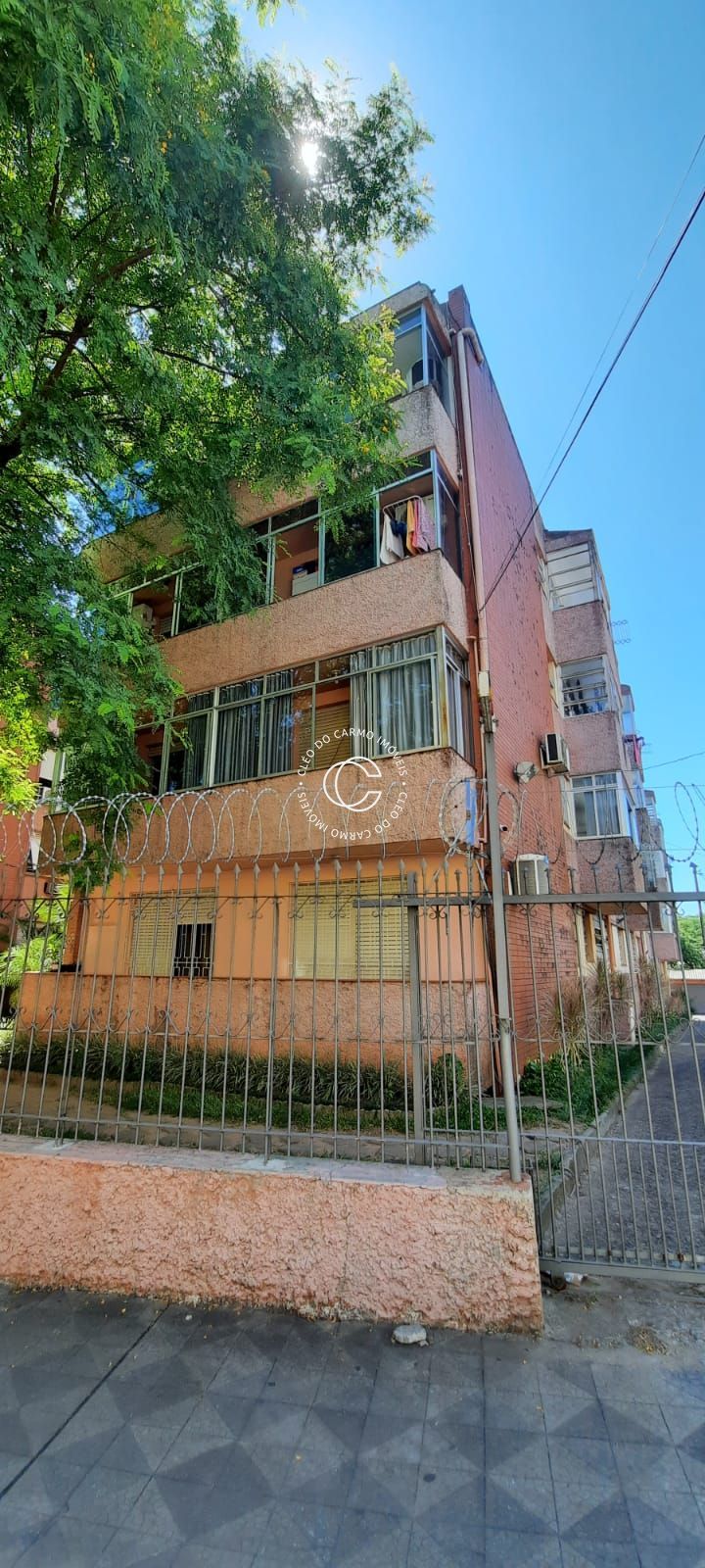 Apartamento à venda com 3 quartos, 106m² - Foto 2