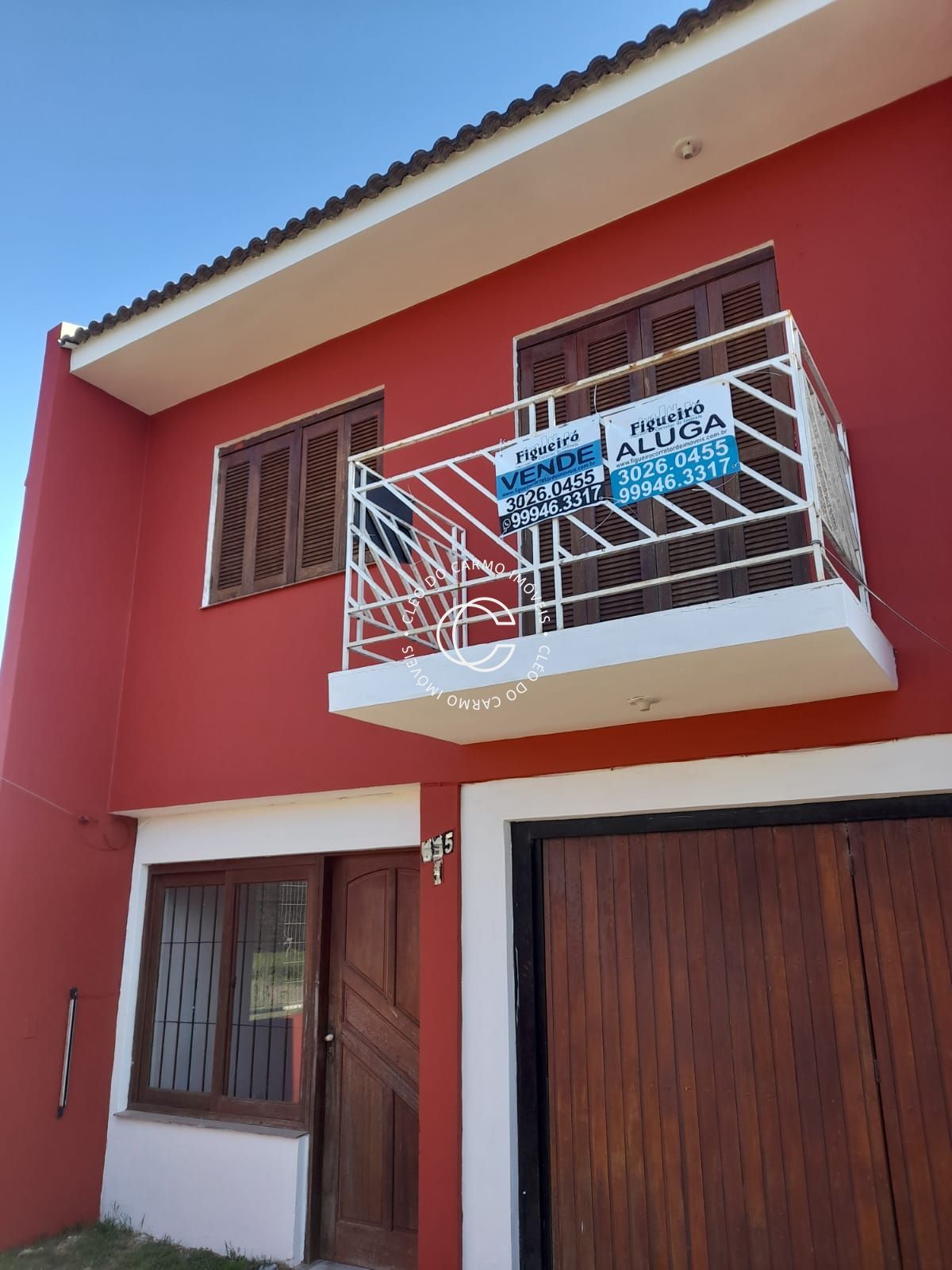 Casa à venda com 3 quartos, 107m² - Foto 1