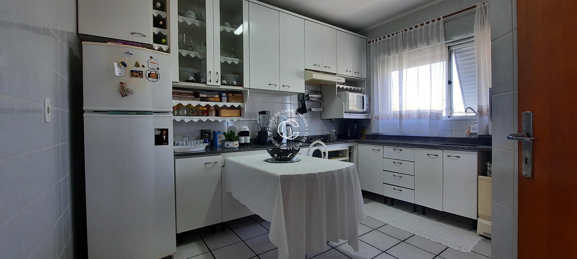 Apartamento à venda com 3 quartos, 156m² - Foto 9