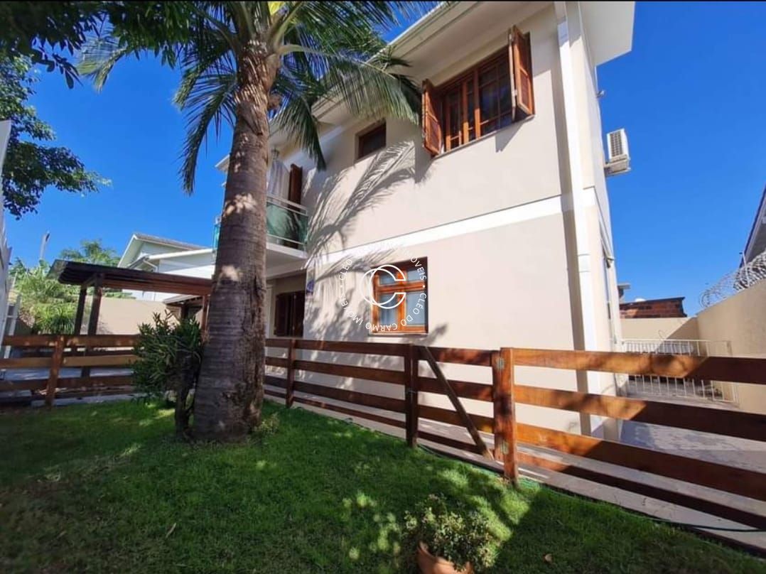 Casa à venda com 3 quartos, 250m² - Foto 3