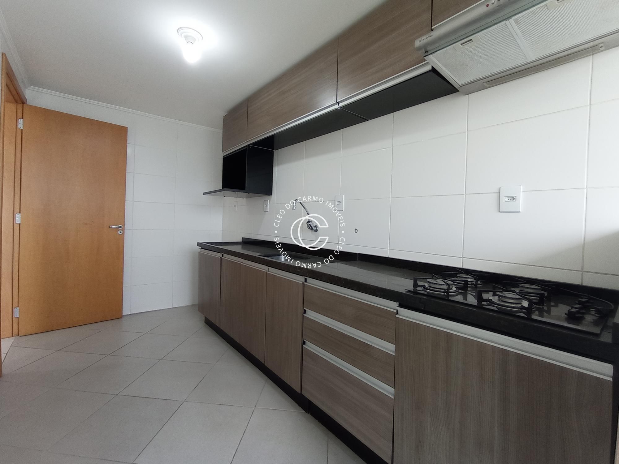 Apartamento à venda com 2 quartos, 77m² - Foto 5