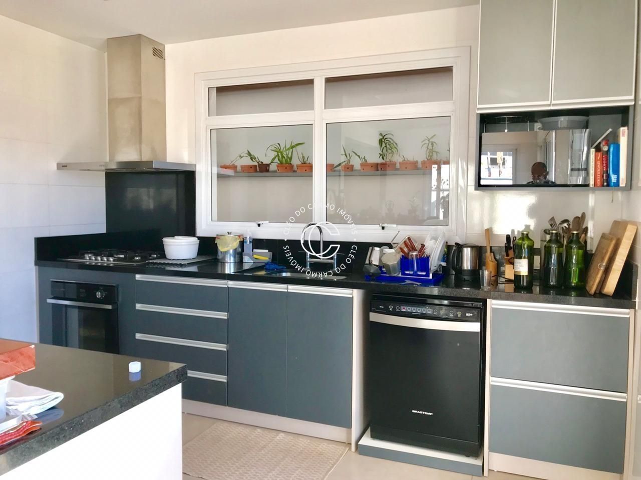 Casa à venda com 3 quartos, 220m² - Foto 5