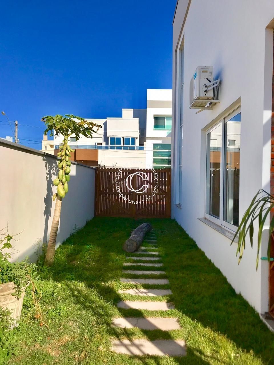 Casa à venda com 3 quartos, 220m² - Foto 19