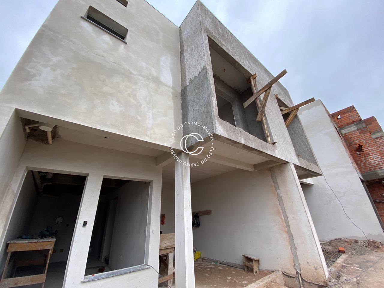 Casa à venda com 3 quartos, 144m² - Foto 2