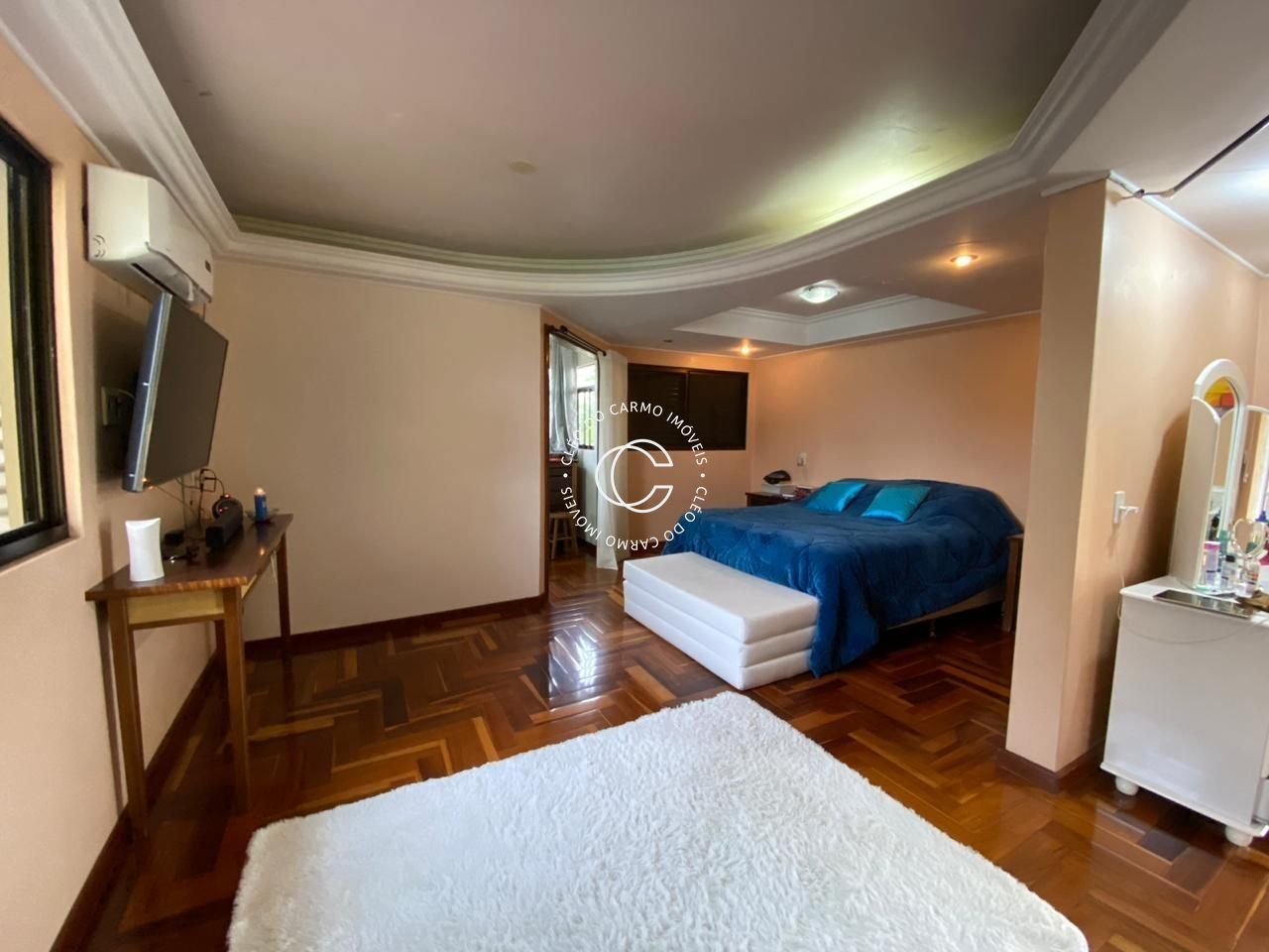 Casa à venda com 4 quartos, 300m² - Foto 11