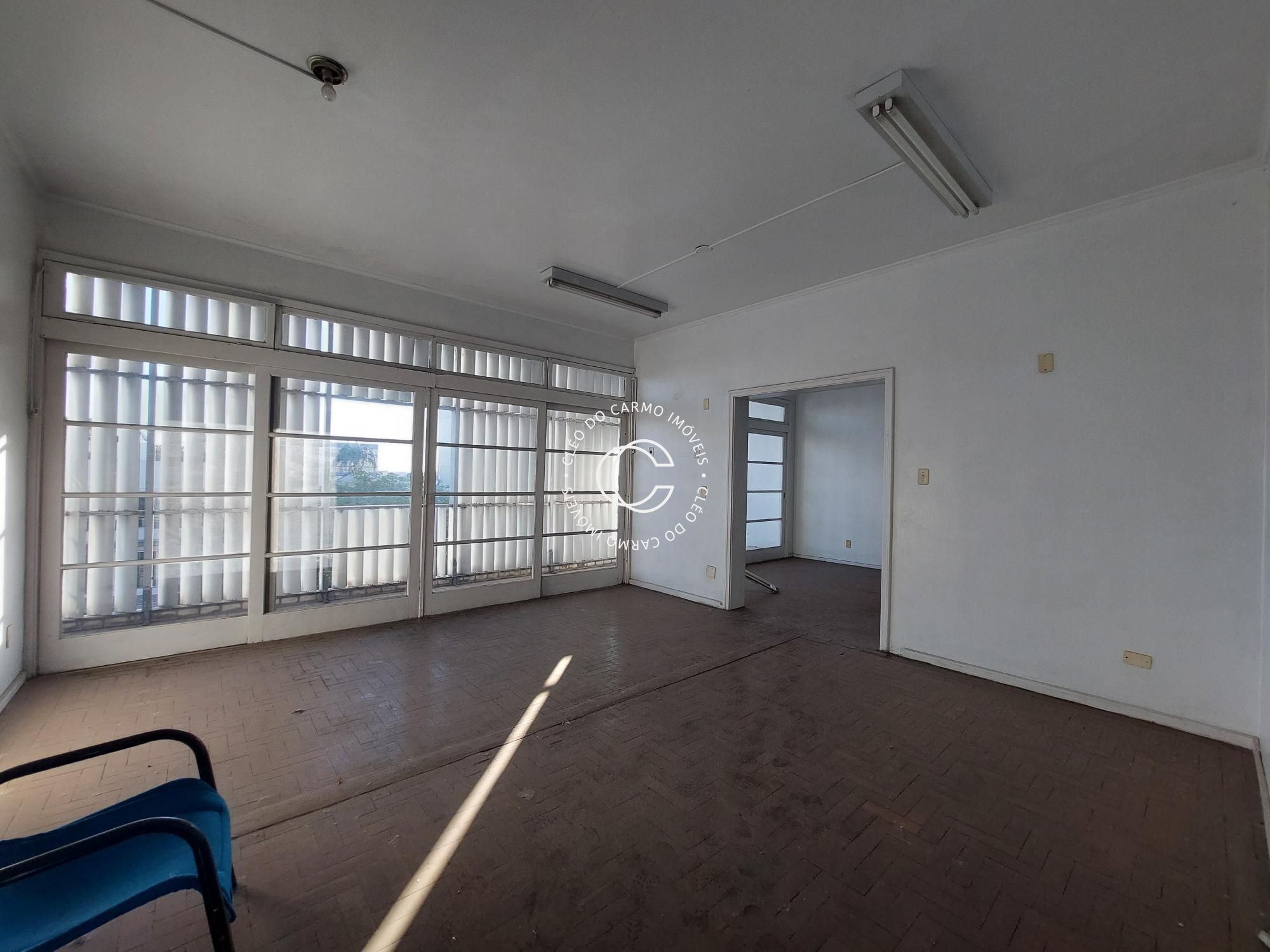 Apartamento à venda com 3 quartos, 231m² - Foto 1