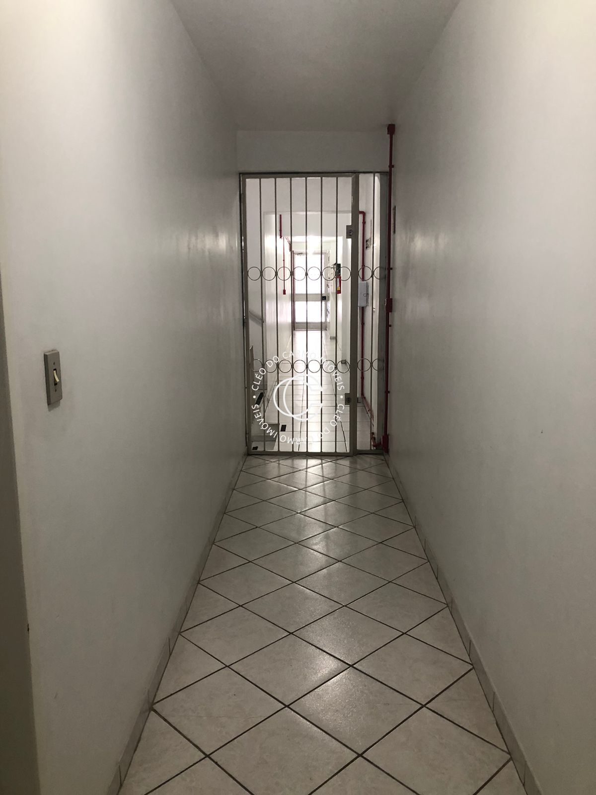 Apartamento à venda com 2 quartos, 87m² - Foto 3