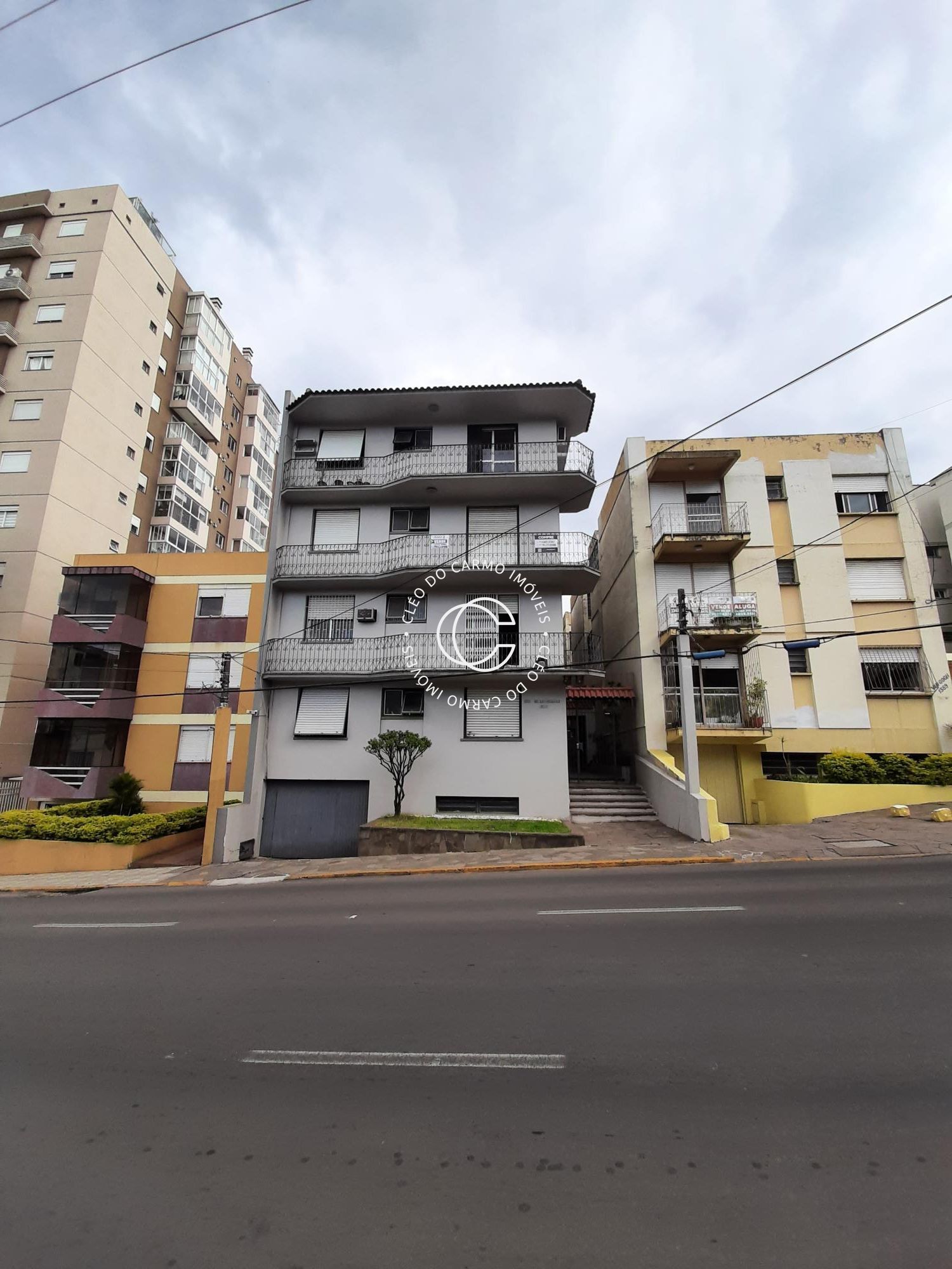 Apartamento à venda com 3 quartos, 83m² - Foto 1