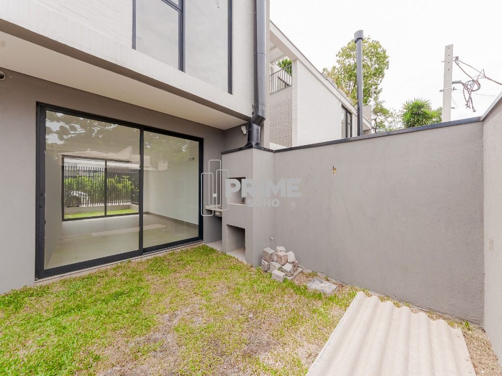 Casa de Condomínio com 188m², 3 dormitórios no O.CÁ 349 em Curitiba para Comprar