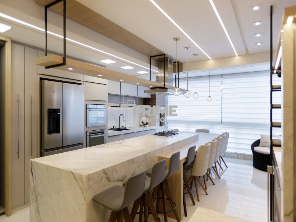 Apartamento, 2 dormitórios no Edifício Nouvelle Heure em Curitiba para Comprar