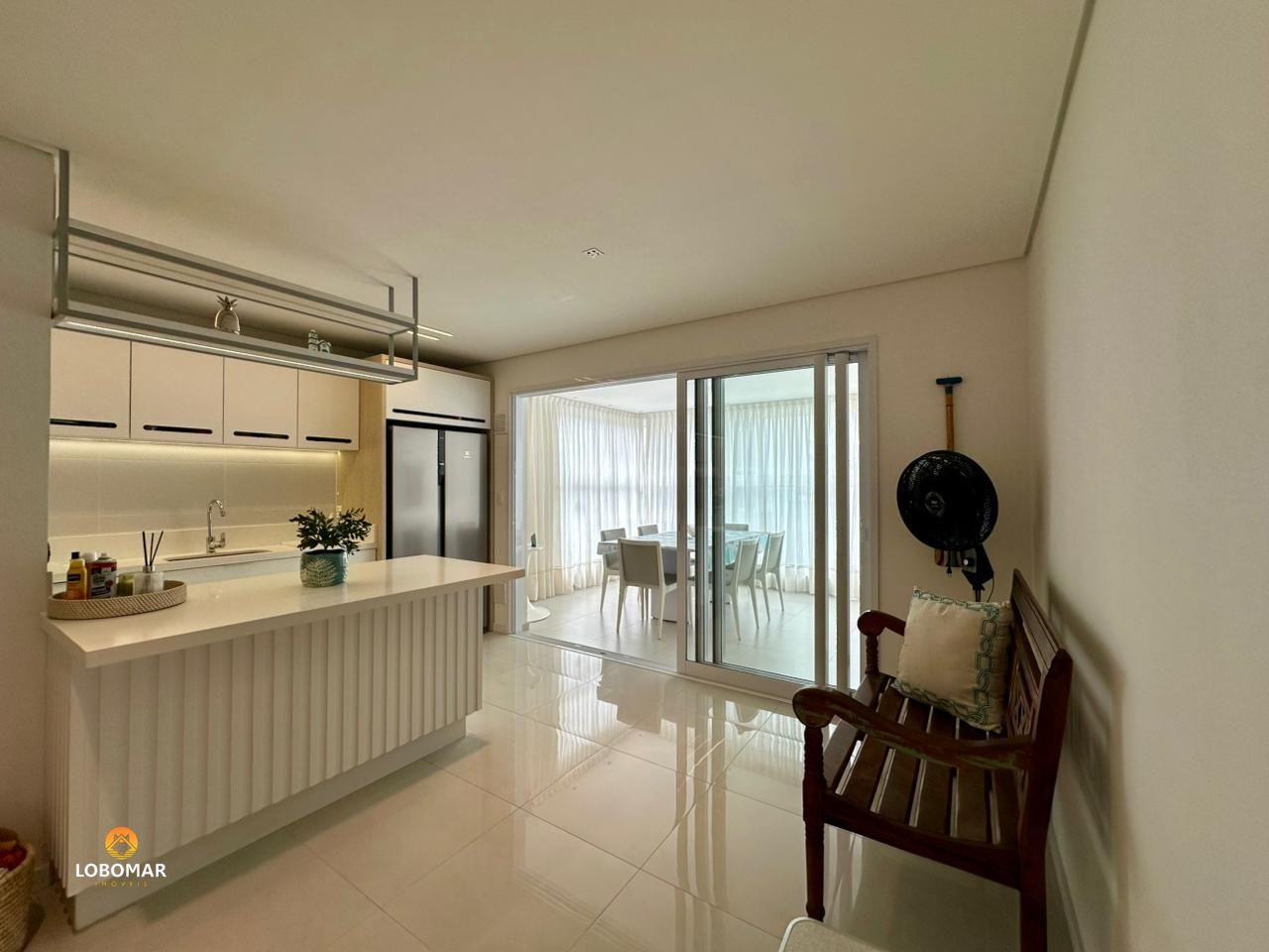 Apartamento mobiliado 3 suítes em Balneário Piçarras-SC - foto 1