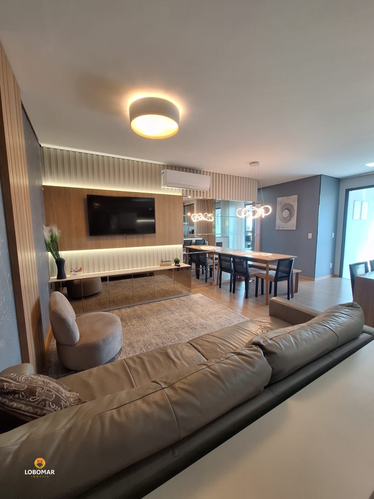 Apartamento de 3 dormitórios, mobiliado, em cond. club à 50m do mar - Praia Aleg - foto 1