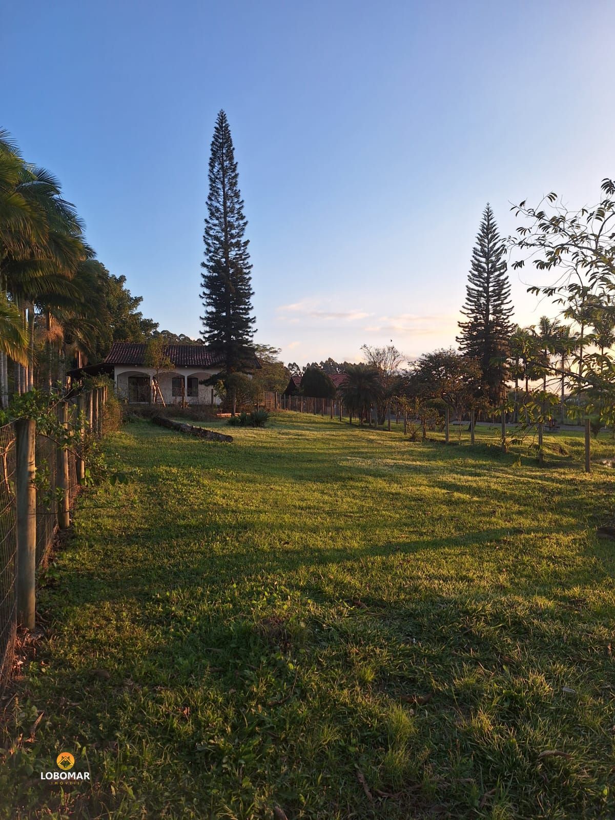 Chácara Completa com 2 Casas, Lagoa e Área de Festas em Balneário Piçarras - foto 1
