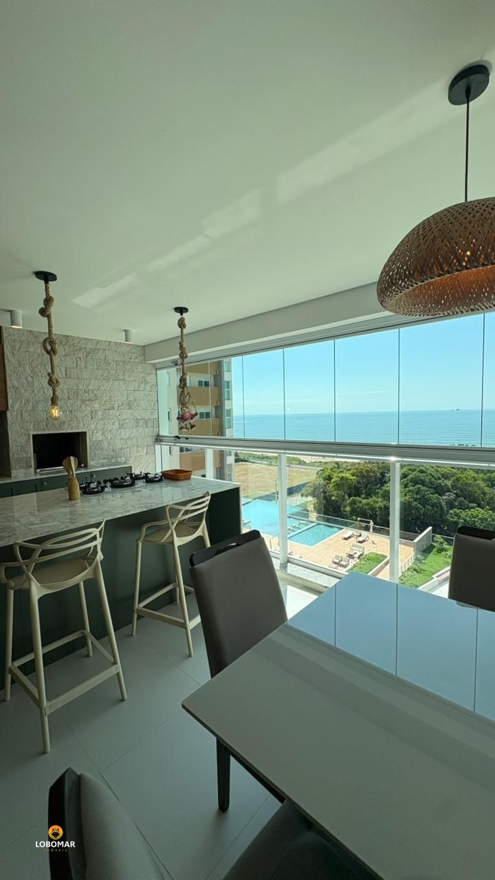 Frente mar, semimobiliado, com 4 dormitórios, em cond. club - Balneário Piçarras - foto 1