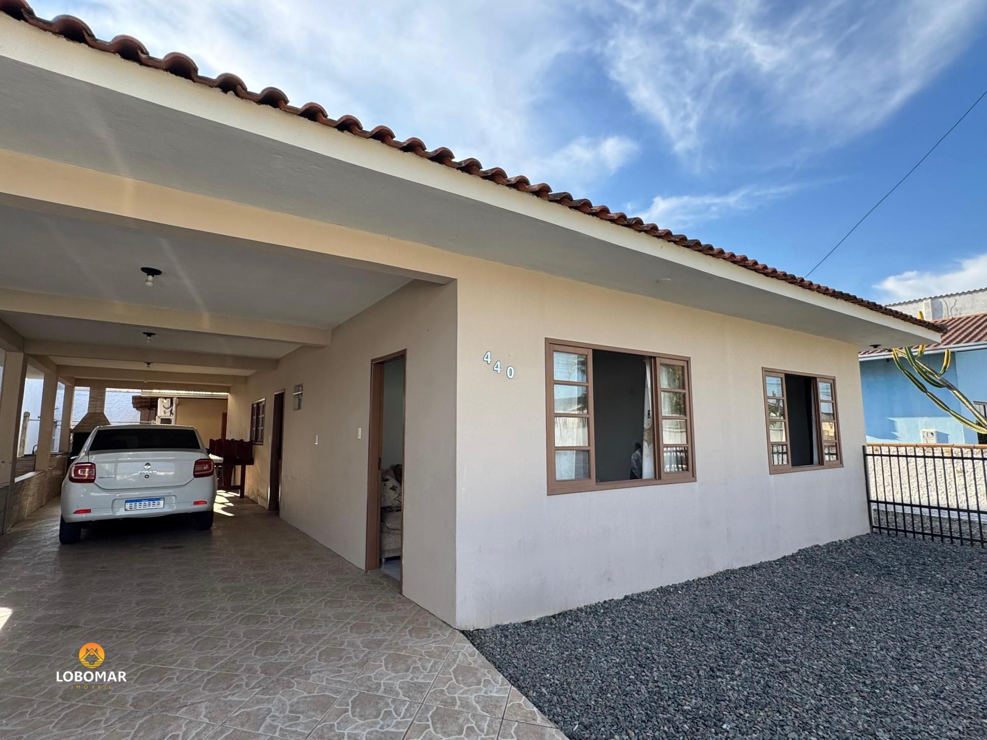 Duas casas em um único terreno, oportunidade de investimento em Balneário Piçarr - foto 1