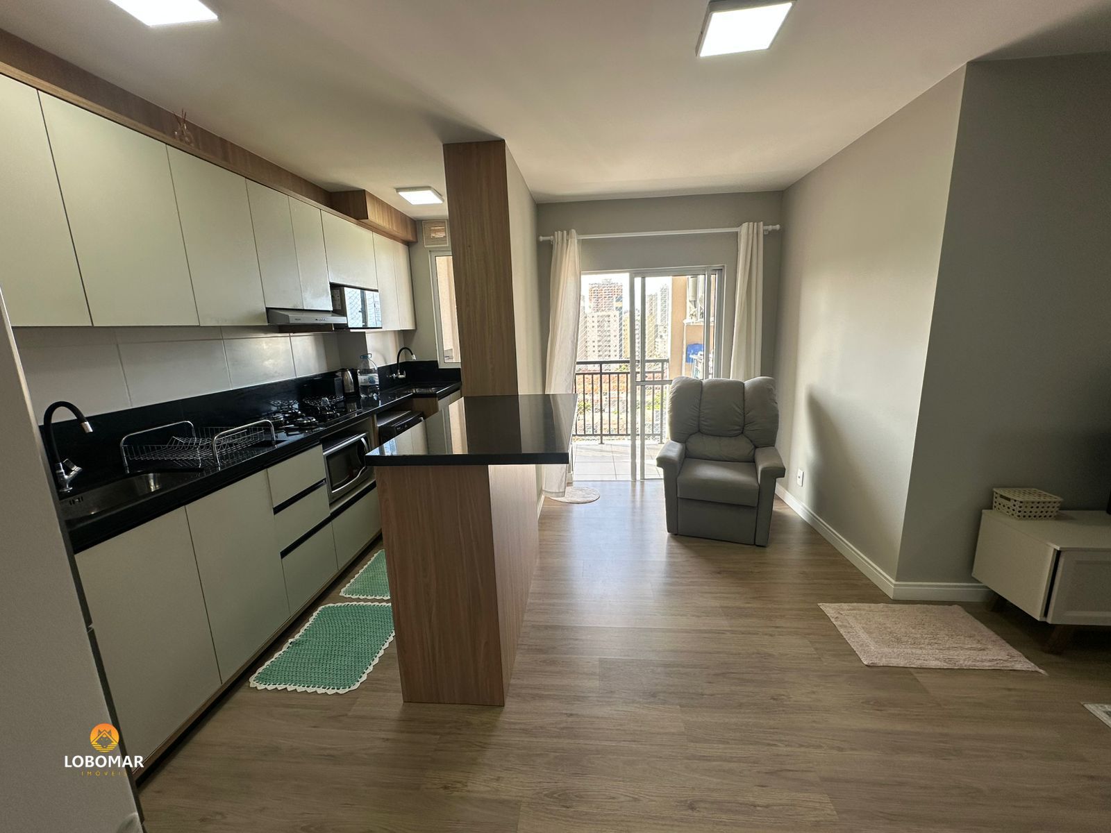 Apartamento Mobiliado à 200m da Praia em Balneário Piçarras, em cond. club com l - foto 1