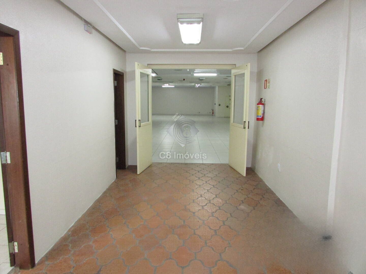 Prédio Inteiro para alugar com 6 quartos, 724m² - Foto 3