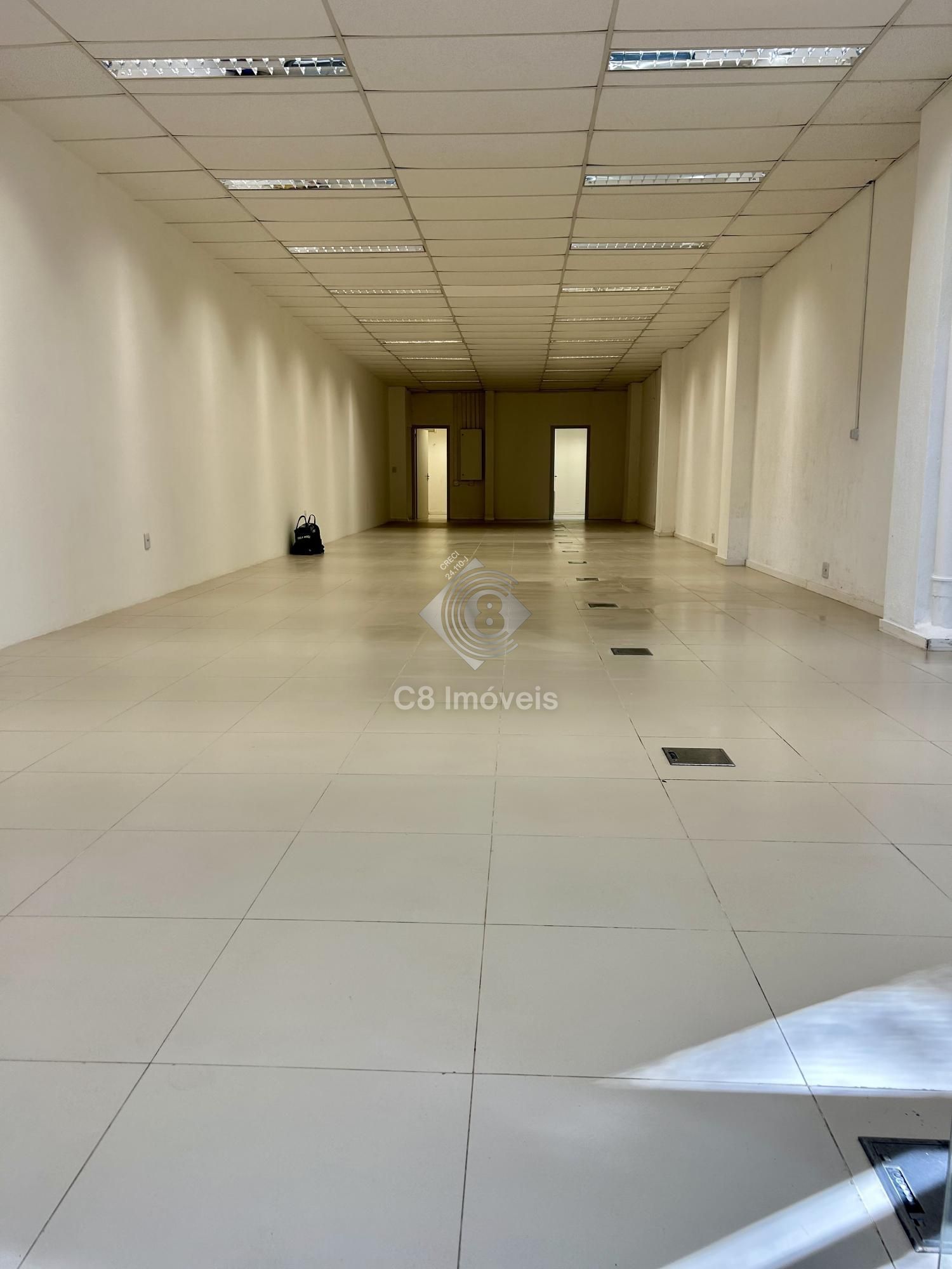 Loja-Salão para alugar com 1 quarto, 148m² - Foto 2