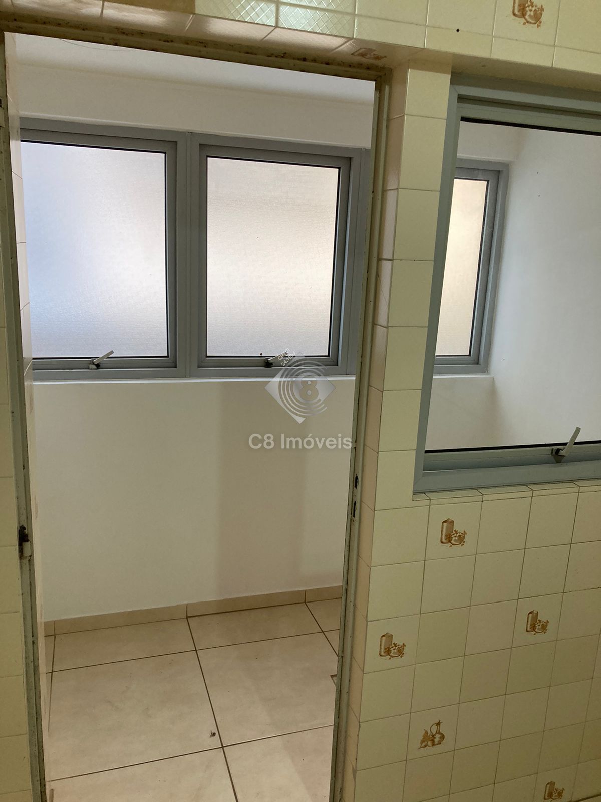 Apartamento à venda com 2 quartos, 17m² - Foto 11