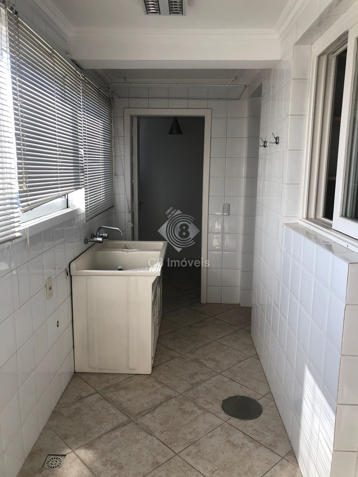 Apartamento para alugar com 3 quartos, 218m² - Foto 22